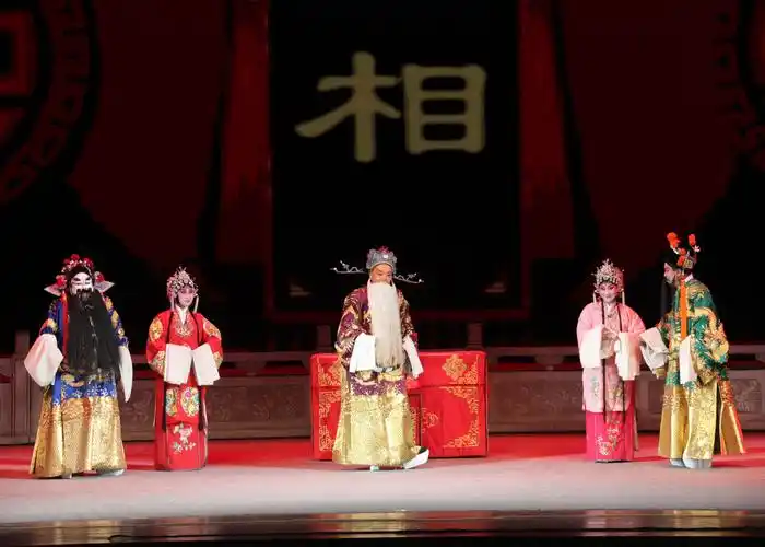 潞城红旗剧团在潞州剧院上演上党落子古装戏王宝钏