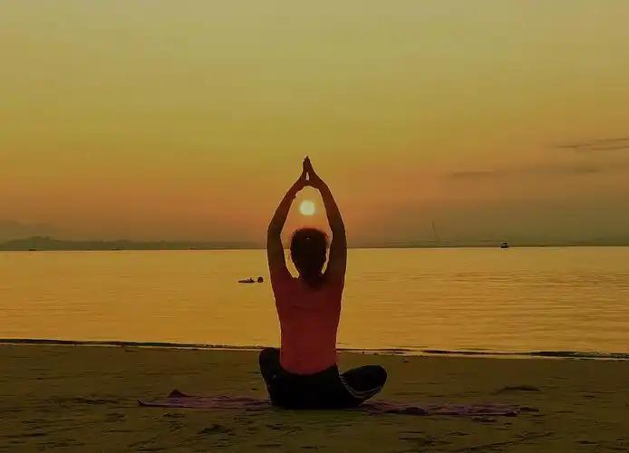 滨海沙滩日出瑜伽~~2018.8.