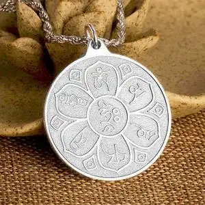 s999纯银梵文六字真言大明咒本命年吊坠情侣儿童佩戴时尚项链精品