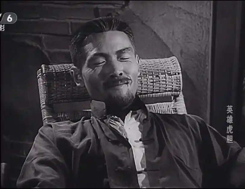 老电影也有商业大片,《英雄虎胆》,美女特务阿兰有四种结局