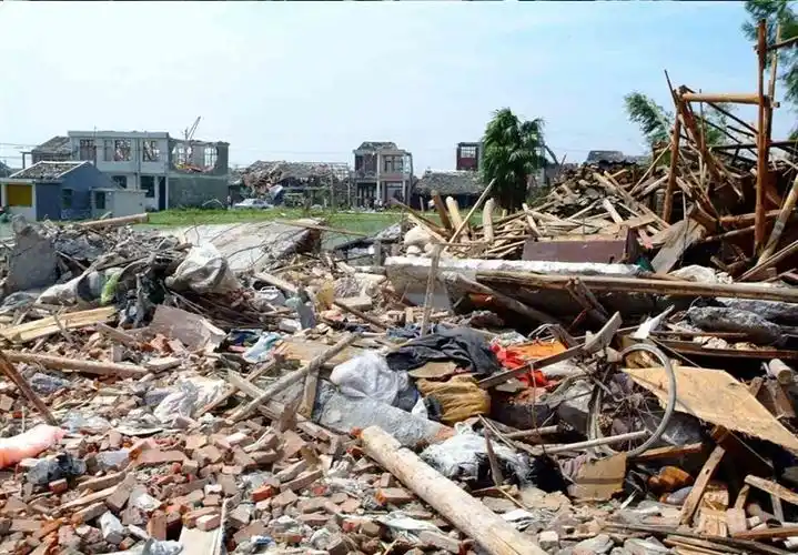 2006年"桑美"台风重创.