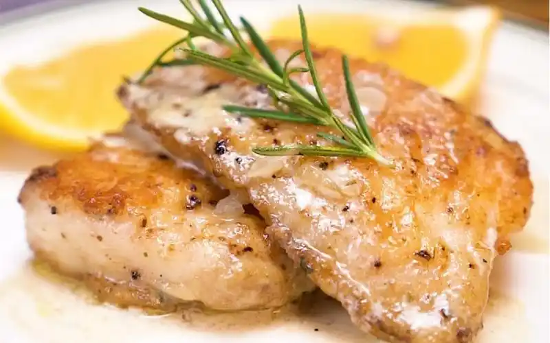 法式奶香香煎鱼排鲜嫩鱼排溶入了浓郁的奶香每一口都是享受