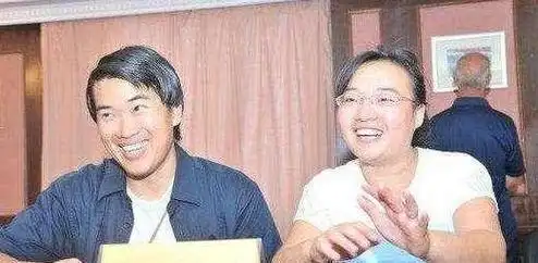 13岁喂猪一夜爆红被张艺谋劝退娱乐圈魏敏芝如今过得如何