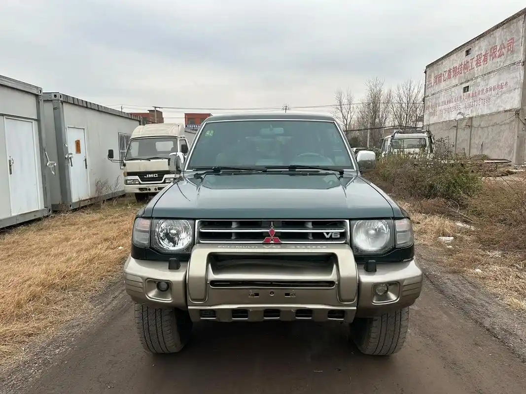 极品全进口三菱帕杰罗v33,极品车况,自动挡, 发变巅峰,原 - 抖音