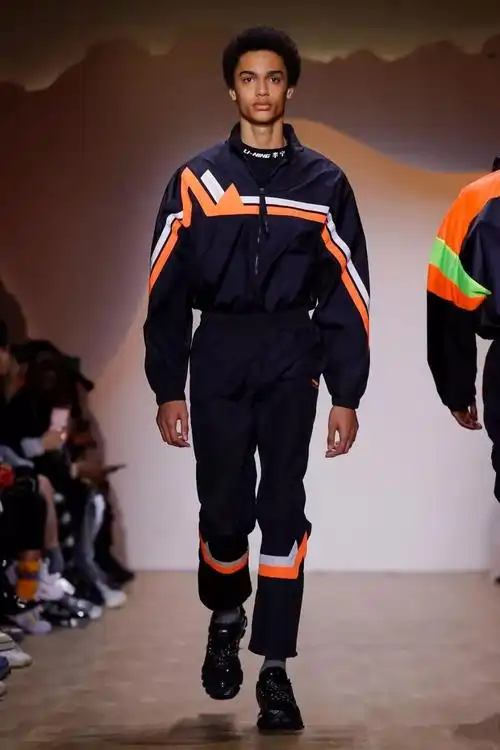 纽约时装周中国李宁2019秋冬大秀