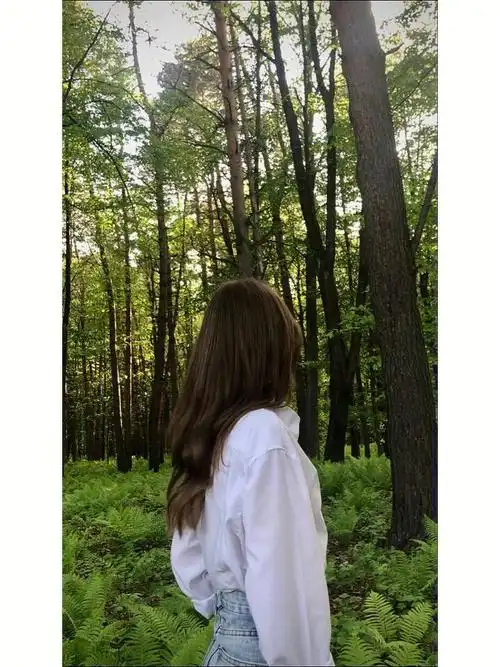 漂亮小姐微信头像头像分享真人头像拍照姿势