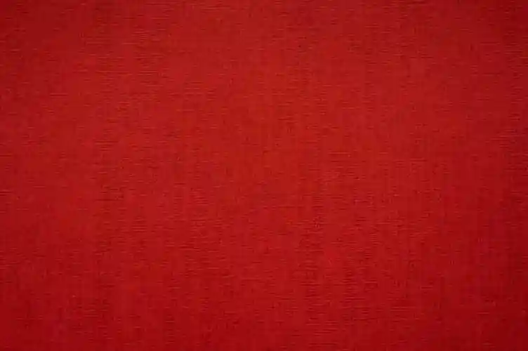 灰色桌面上的空白笔记本