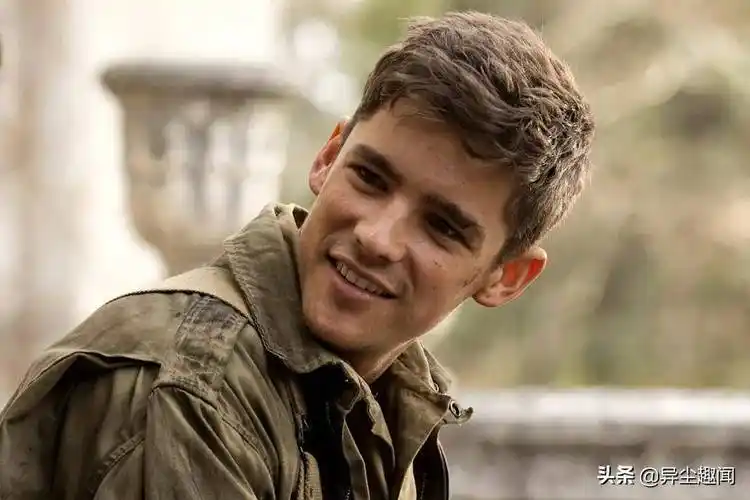 沉睡魔咒的王子其实是澳洲的阳光小鲜肉!他曾演出加勒比海盗