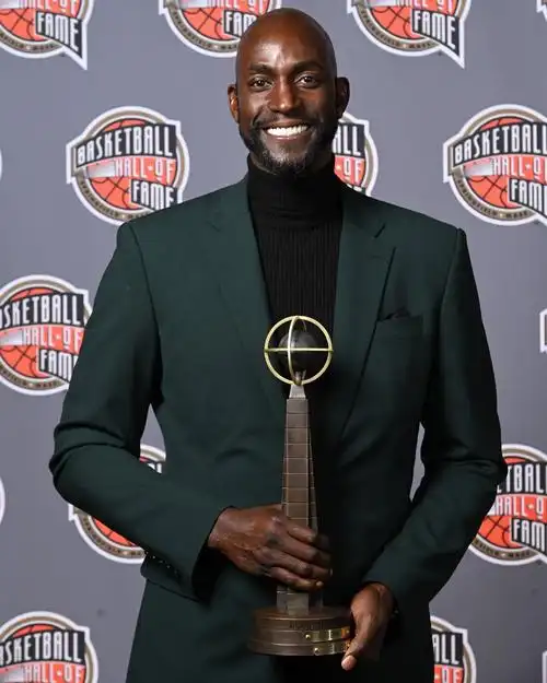 p>凯文·加内特(kevin garnett),1976年5月19日出生在美国 a target=