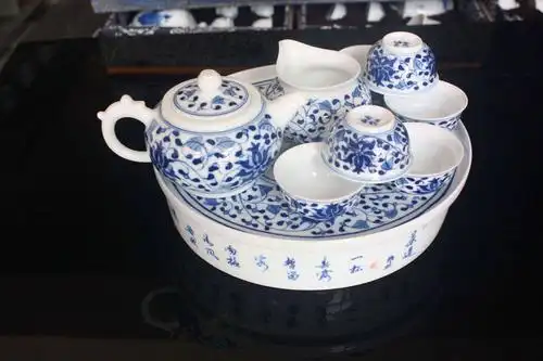 手绘青花瓷茶具