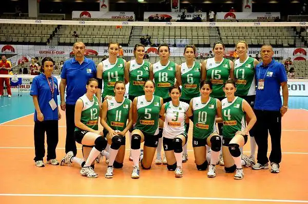 图文:世界杯中国女排3-0开门红 阿尔及利亚队