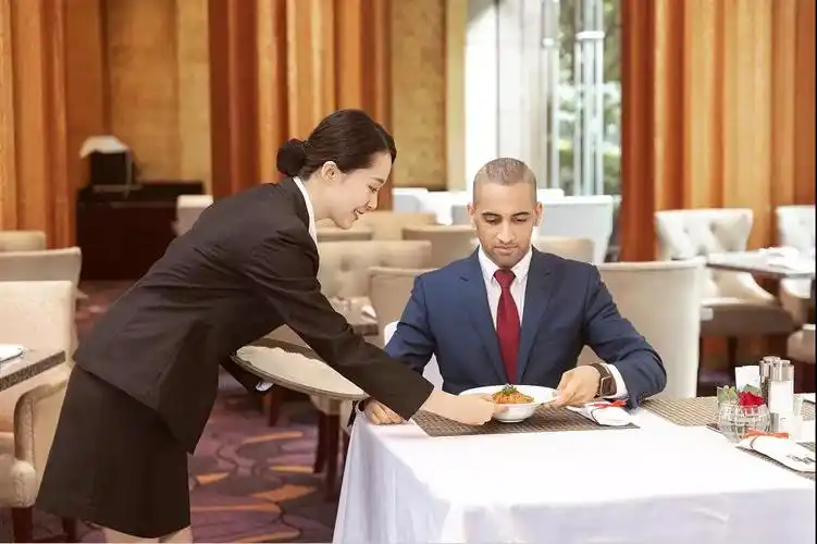 服务员做好巡台服务的16个细节,餐厅再忙也能井然有序!