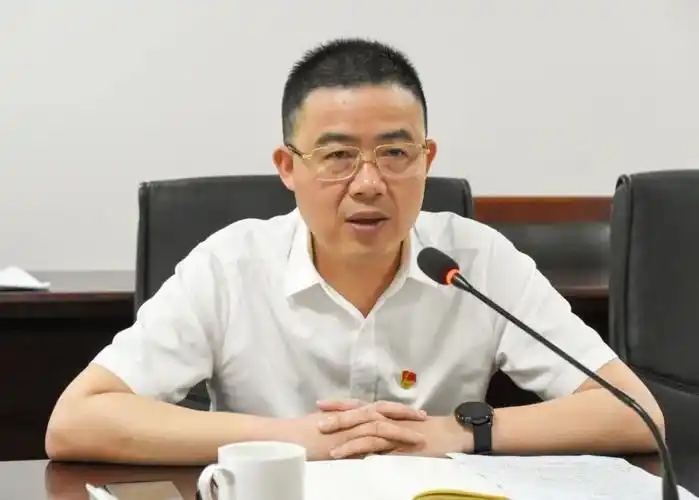 >温岭市教育局>综合信息>7月7日上午,市委副书记,代市长马厉财调研