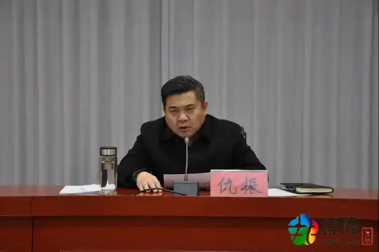 12月21日下午,我县在政府南三楼召开农村地区劣质散煤督导检查动员会.