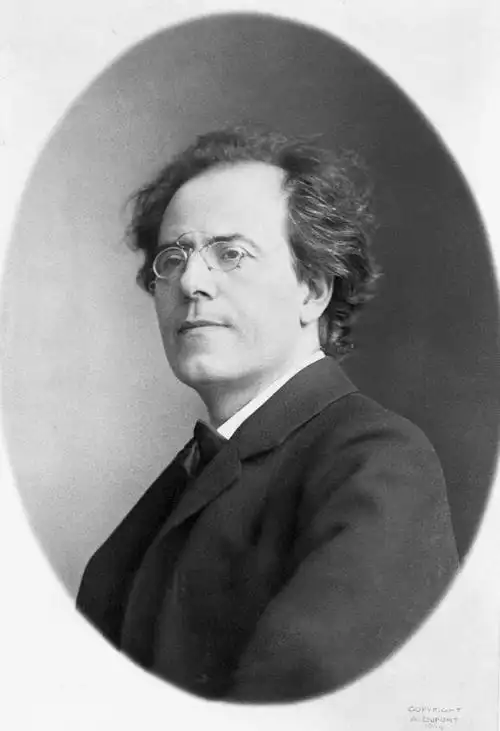 今年是伟大作曲家古斯塔夫·马勒去世110周年,他的主要创作体裁交响曲