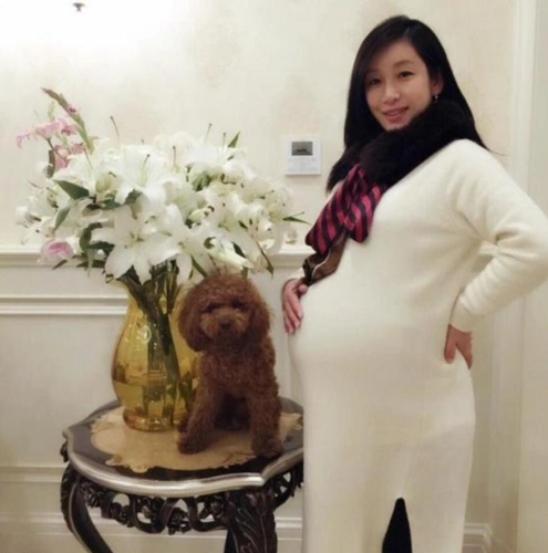 37岁秦海璐产下巨婴症儿子如今五年已过去孩子现状太意外