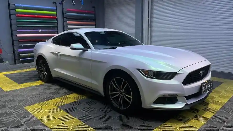 福特野马全车改色贴膜曙光白案例分享