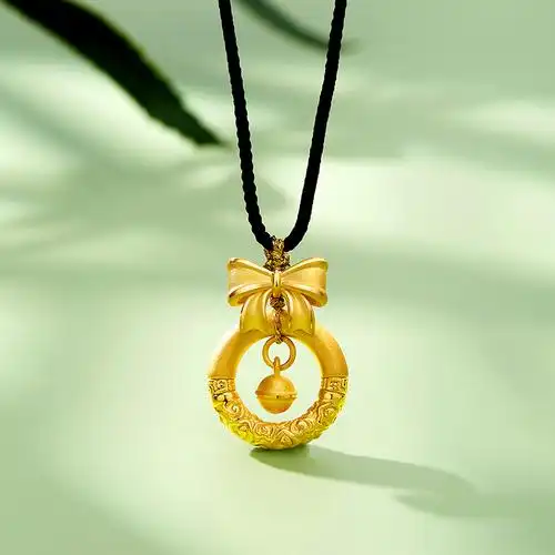 梦金园在逃公主蝴蝶结编绳项链平安扣黄金套链金箍圈黄金转运珠铃铛