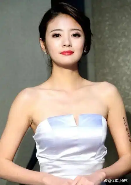 安以轩不仅在职场游刃有余,事业顺风顺水.