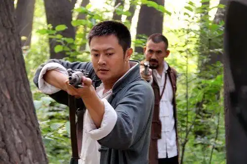 《追逃》印小天联手任帅变身小贩疑犯