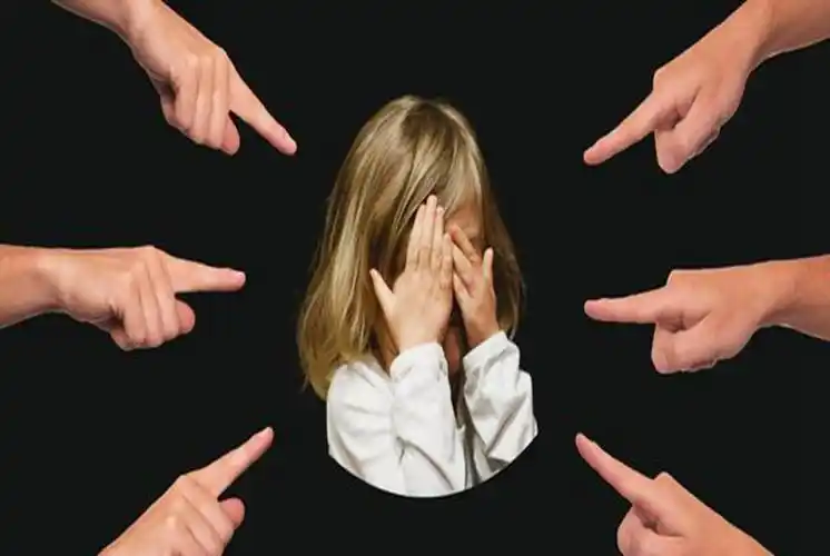 聪明的父母这样做,比批评管用1)避免诱导人无完人,孩子也是一样的.