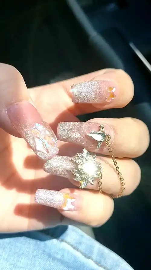 blingbling又仙气十足的美甲