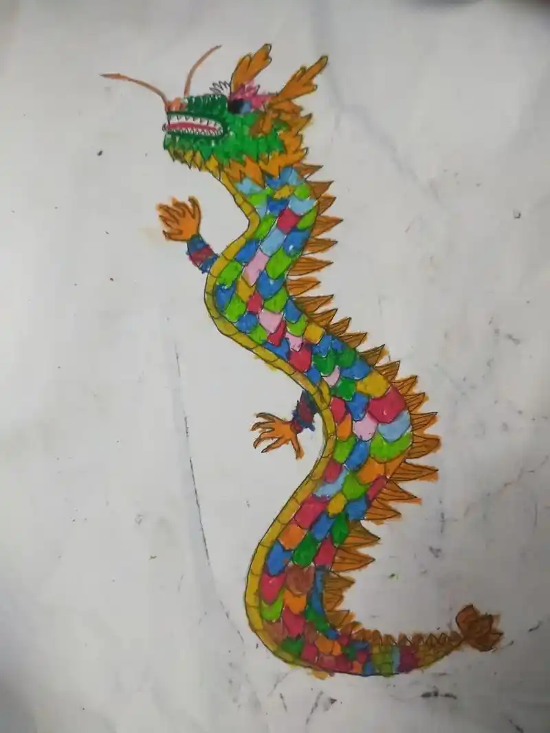 儿子的手工作业,忙了一晚上给儿子画了一条龙 - 抖音