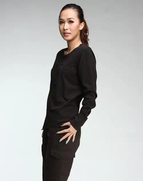 圣弗莱sevlae女装专场女装黑色圆领长袖t恤