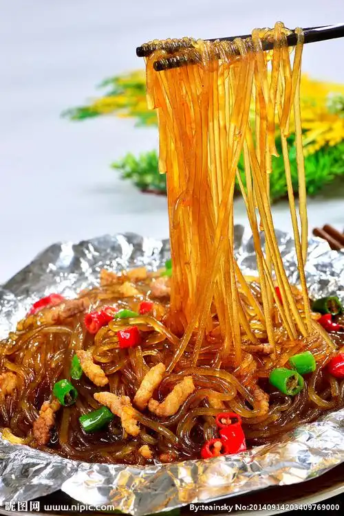 铁板肉沫粉丝摄影图__传统美食_餐饮美食_摄影图库_昵图网nipic.com
