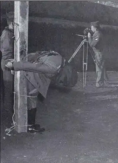 二战时枪毙德军将军的照片组图