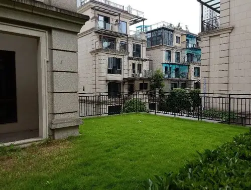 大渡口区 恒大麓山湖4房350万