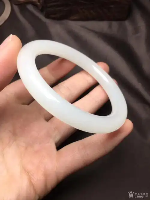 天然金丝玉白玉手镯