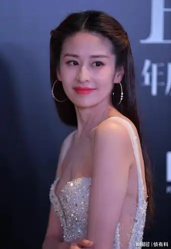 大明星颖儿刘颖活动现场多角度近距离抓拍原生态无修复超清生图!