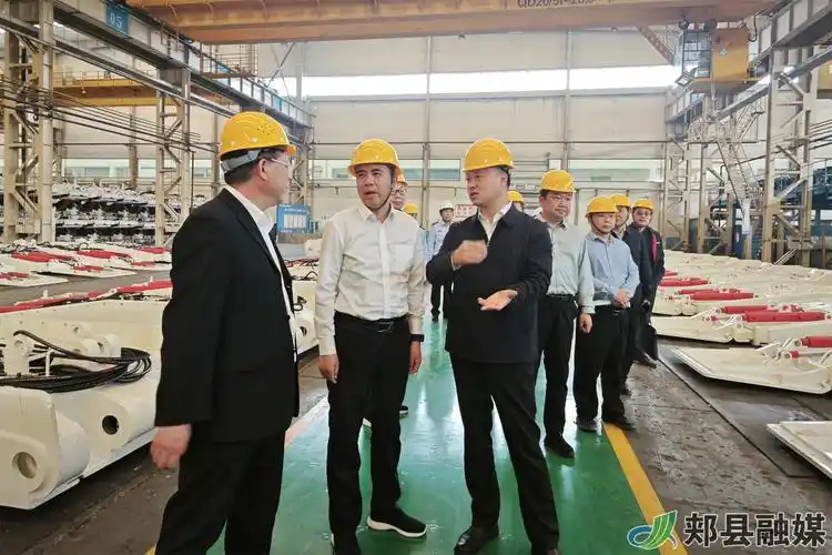 平顶山市应急管理局局长孙宝印一行到郏县督导检查工贸企业安全生产