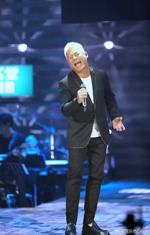 江苏卫视播出的大型竞猜类音乐节目《金曲捞》第七期中,"音乐暖男"