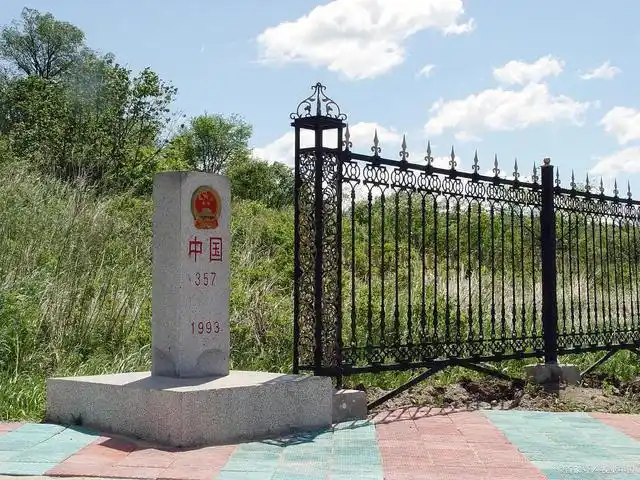 我国的一条边境线,出门就能跨国,连签证都免了