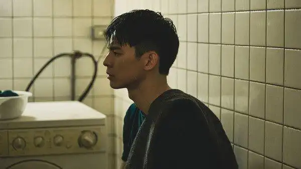 火神的眼泪预告释出陈庭妮爬3层楼惊险救援画面曝光