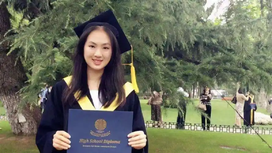 姚凌和苏薇到底谁更漂亮,姚凌薇个人资料 - 小新网