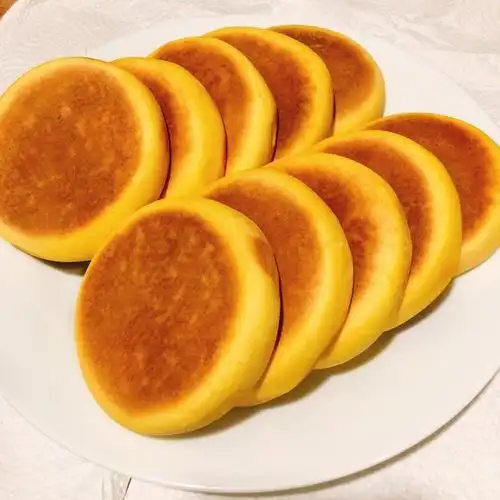 c妈小兔做的堂妈小厨——发面南瓜饼