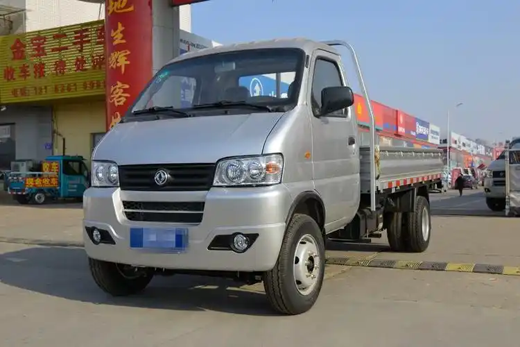 东风途逸t315l113马力33米国六单排栏板小卡eq1031s60q7