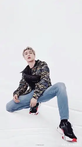 张艺兴ck海报福利来咯流鼻血吧