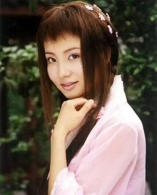 风云雄霸天下里面的楚楚现在长得让人认不出