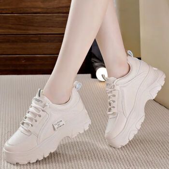 红蜻蜓轻便运动鞋女厚底软底小白鞋冬季新款休闲韩版显瘦鞋子女老爹鞋