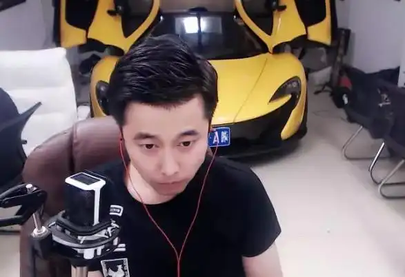 而在昨天集梦会长晶哥也是参加了虎牙诸神活动之后,拿下了一个名额