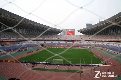 鲁能大球场 记录11年来首次随国安远征