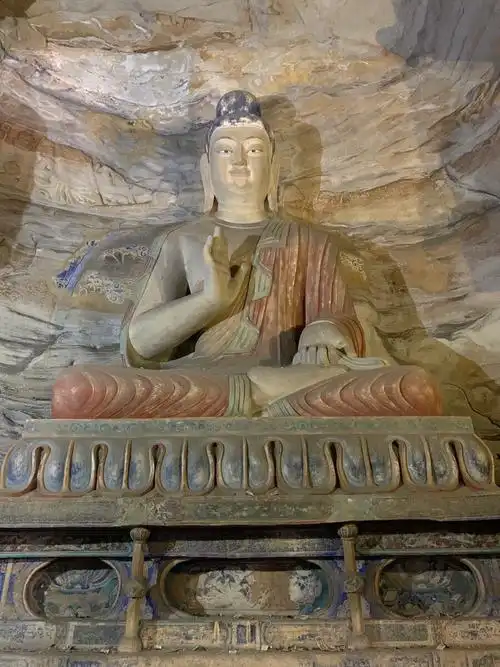 2020年10月17日山西大同市云冈石窟拍佛像