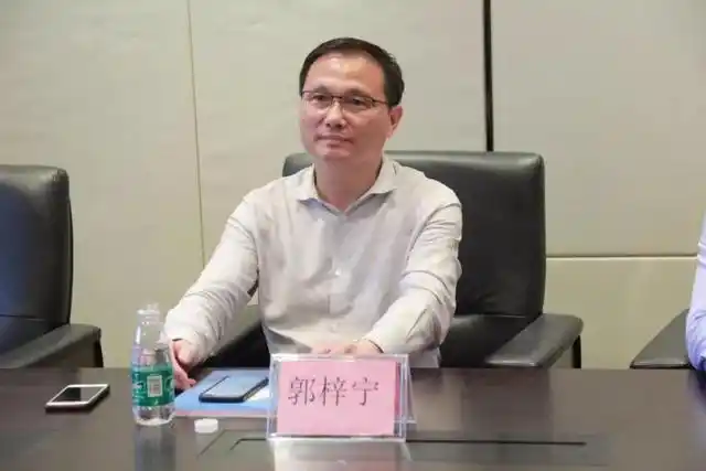 事业取得成功后,郭梓宁积极投身慈善事业