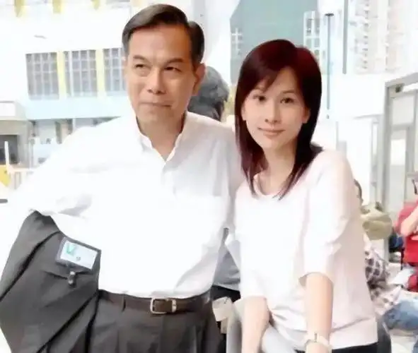 "左冷禅"陈鸿烈:43岁娶小19岁娇妻,66岁拍戏猝死,晚景凄凉