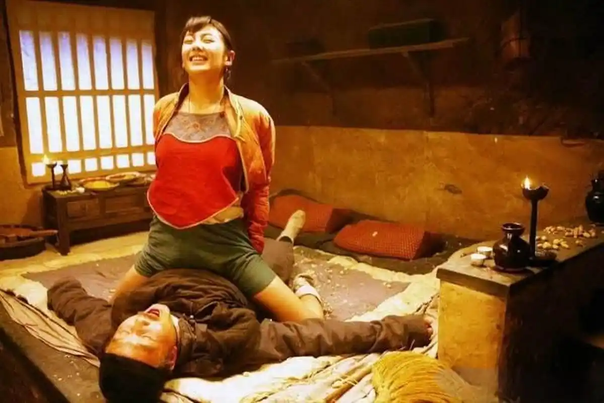 电视剧"白鹿原"里张雨绮扮演的田小娥一角非常符合原著,很好还原了