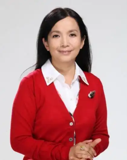 吕丽萍晒63岁生日照,意外暴露居住环境